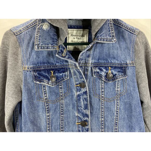 Abercrombie & Fitch Distressed Vintage Denim Jacket Hoodie Size Boy's Small 34" - Picture 3 of 12